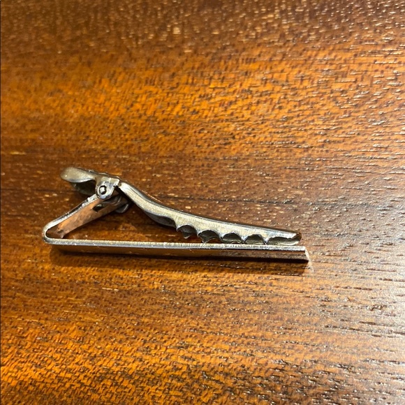 Silver Tie Clip with Star Pattern - Picture 4 of 6